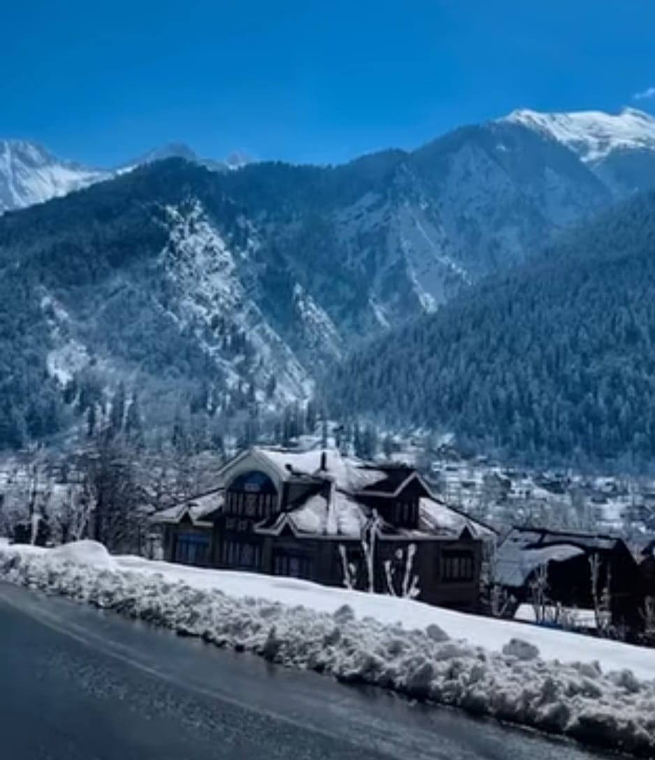Snow Fall of Kashmir